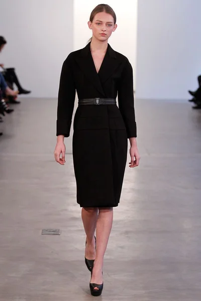 Look 3
